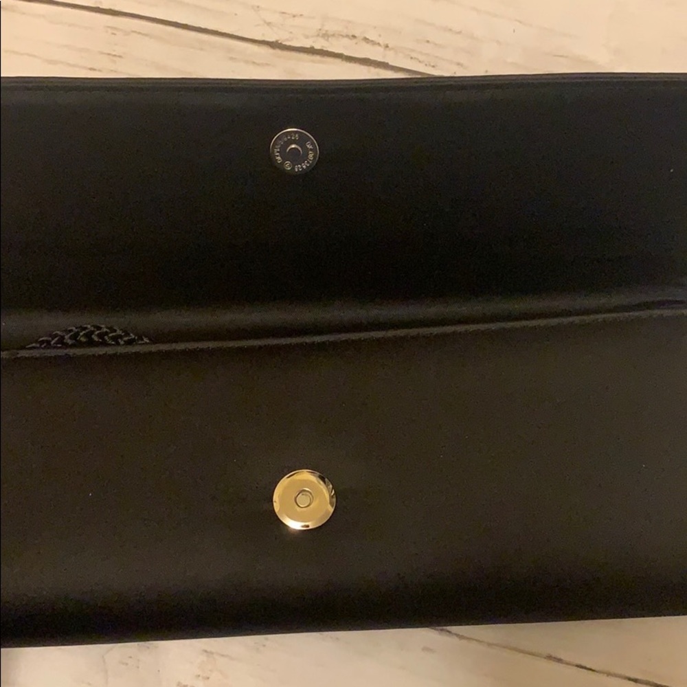 Cache Clutch - Picture 6 of 6